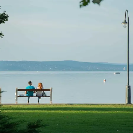 Сasa de vacaciones Holiday In 51271 Balatonlelle